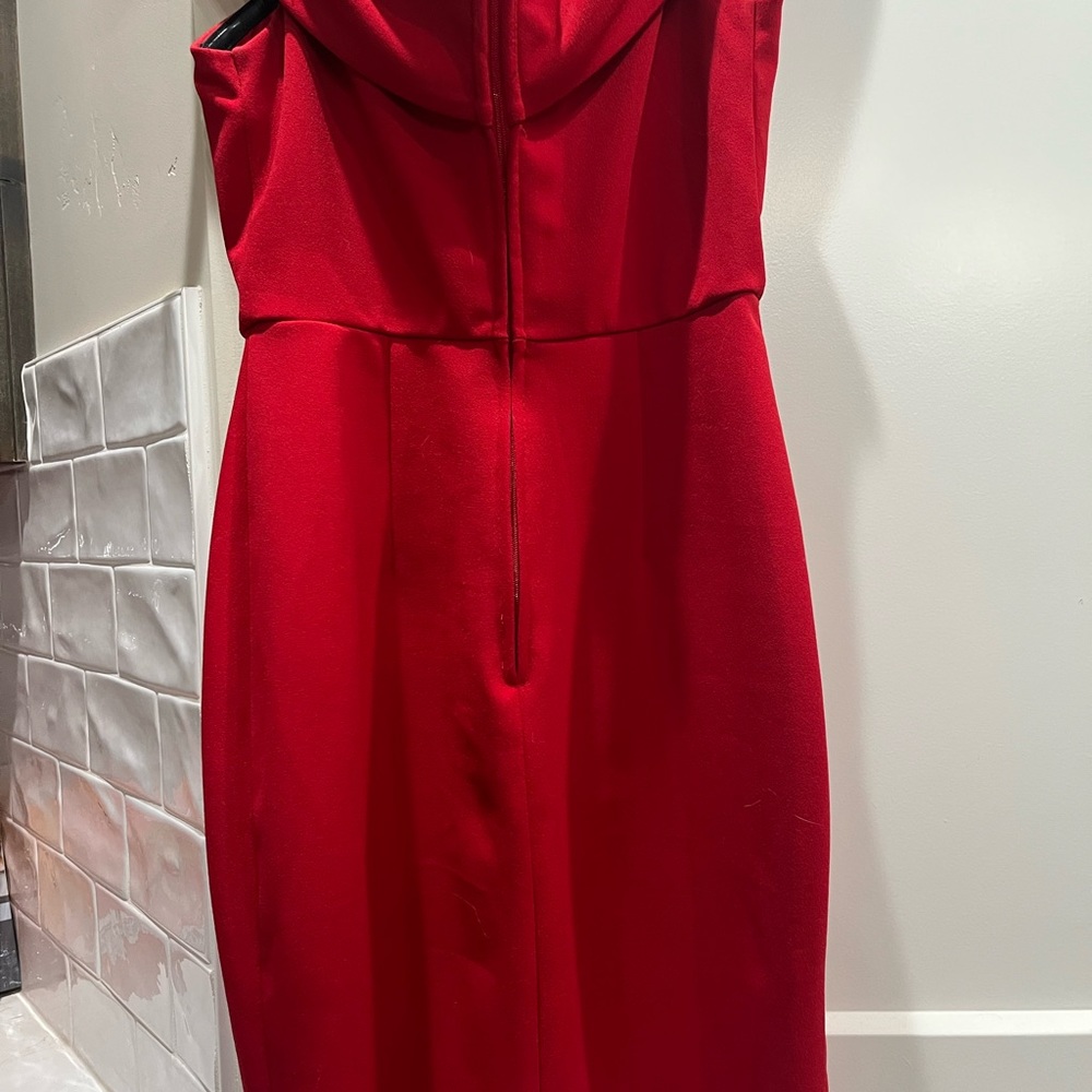 Red Dress - Picture 5 of 6